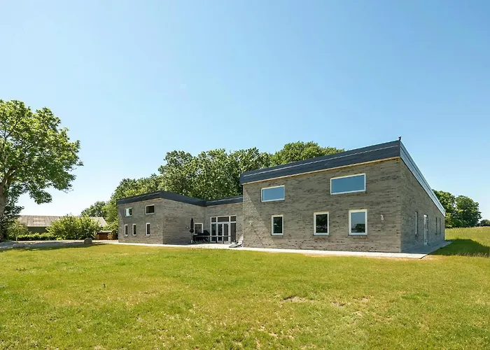 12 Bedroom In Holiday home